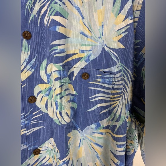 Tommy Bahama Geo Islandzone Hawaiian Shirt Men XL Silk Blend Blue Floral Coolmax - Picture 3 of 9